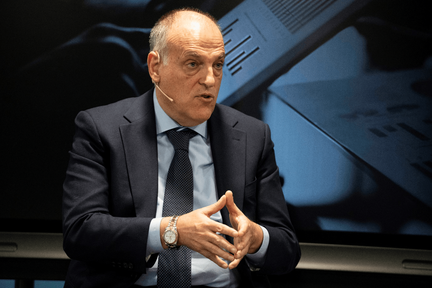 od体育下载-关于上海海港内部会议纪要流出：冲刺阶段回应争议，西甲使命明确，阵容厚度经受考验的信息